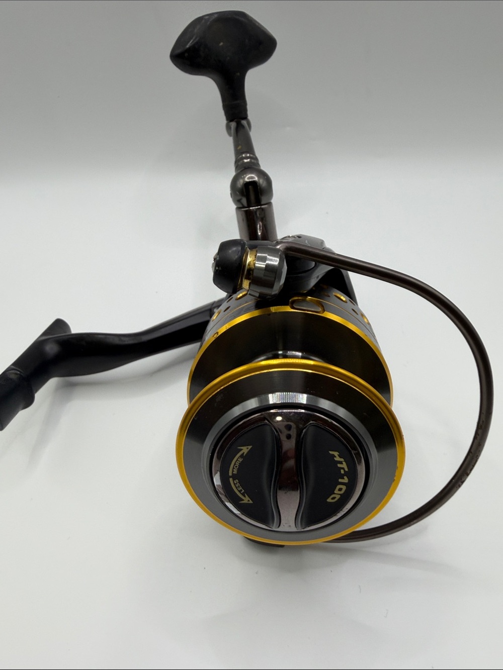 Penn battle 4000 Spinning Reel with Gold-Trim Spool - Unbranded - Picture 2 of 4